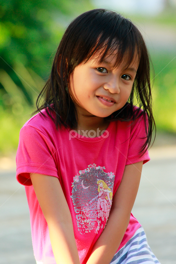lesung pipi by Ronald Wahyudi - Babies & Children Child Portraits