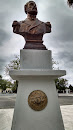 Busto Arturo Prat Chacón.