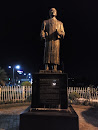 Hon. Marcelo Briones Fernan Statue