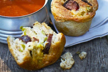 Cheesy sausage rolls