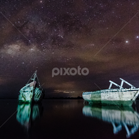 Lonely Night by Waily Harem - Landscapes Starscapes