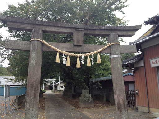 前玉神社の大鳥居