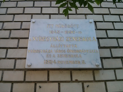 Zeneiskola 1945-1990 Emlékére