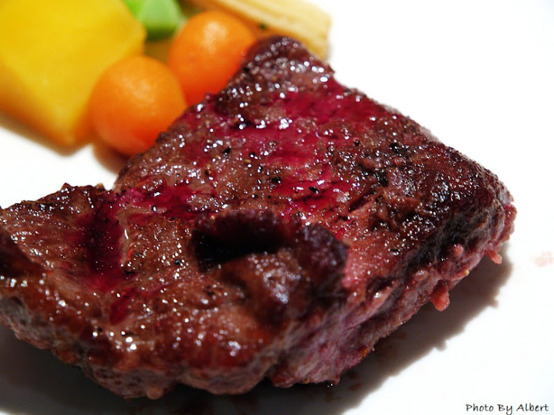 桃園中壢．Tasty 西堤牛排（生日聚餐）