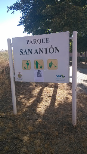 Entrada al parque San Antón