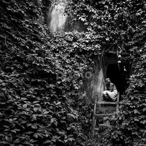 My hiding place by Alis La Luna - Black & White Portraits & People