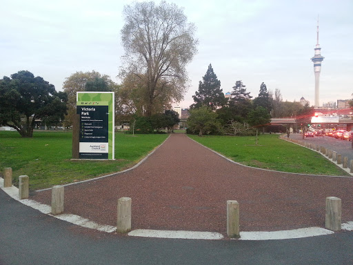 Victoria Park SW