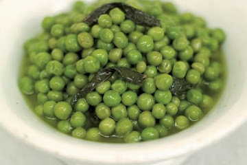 Minted peas under oil