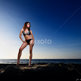 Looking Good by Juan Calleja - People Portraits of Women