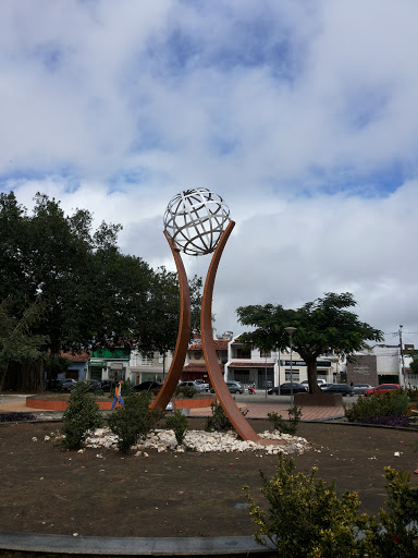 Monumento Da Praça Nova