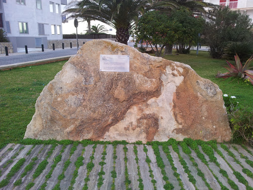 Monumento Conmemorativo Del Paseo Maritimo