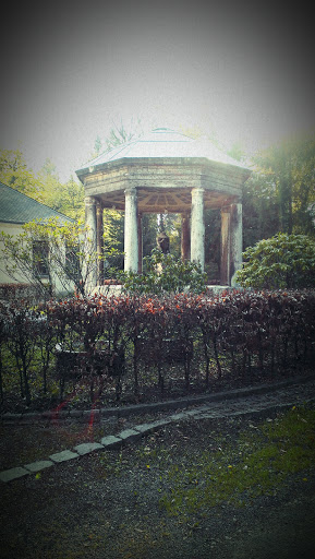 Pavillon Im Historischen Friedhof 