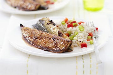 Grilled mackerel with soy, lime & ginger