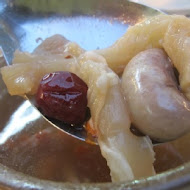 基隆紀家豬腳原汁專家