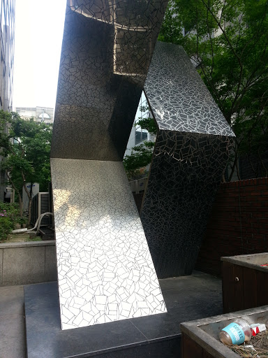 Angles Statue 