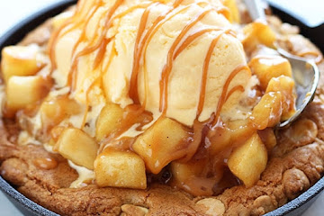 Salted Caramel Apple Pie Pizza Cookie