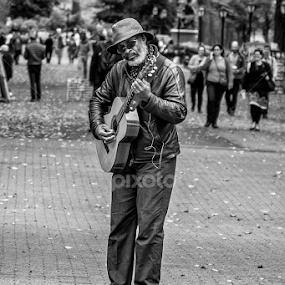 by Pedro Tasinato - Black & White Street & Candid