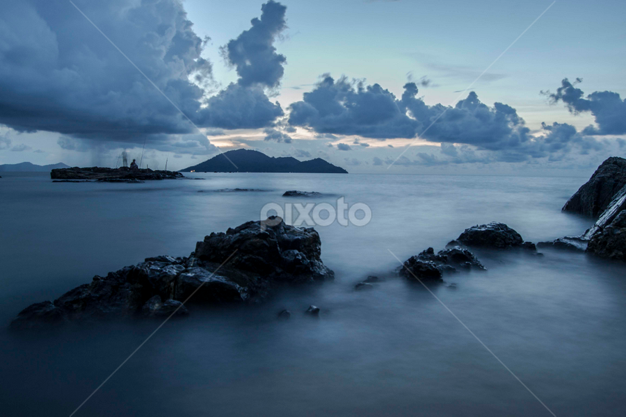 Rock formation by Shihab Qurtuby - Landscapes Waterscapes