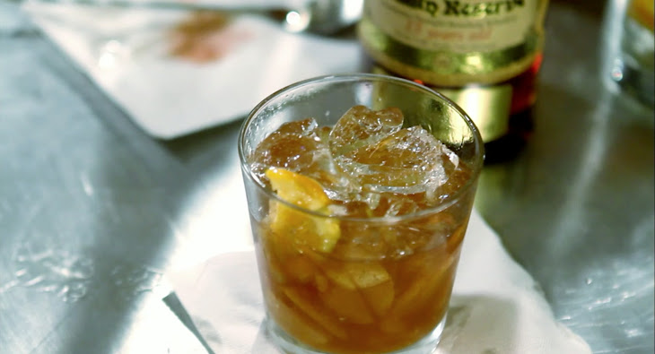 cashew cashew vs butter cream Van  Julian Fashioned  Winkleâs Cocktail Old Recept Yummly