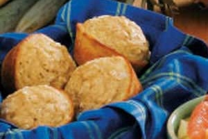 Applesauce Oat Muffins