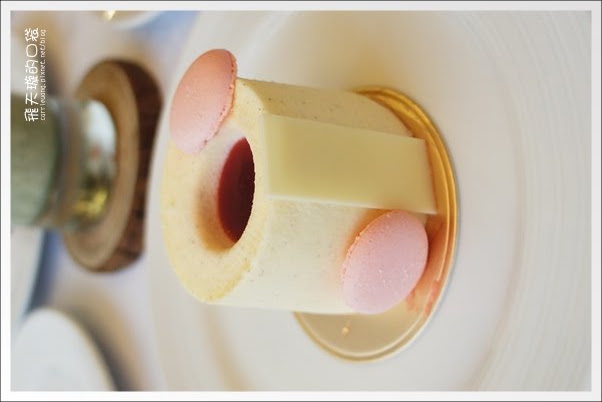 【台中蛋糕甜點】歐貝納法式甜點．La Chouette Pâtisserie。怎麼一個貴字了得…