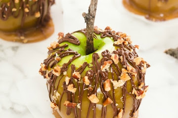Homemade Turtle Caramel Apples