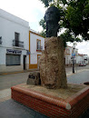 Estatua A Meléndez Valdés