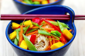 Thai Rice Noodle Salad with Peanut Sauce Dressing