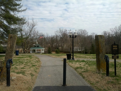 Middletown Park Entrance