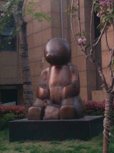 熊塑像