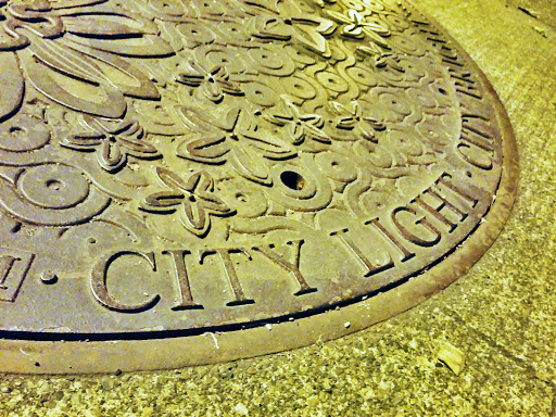 City Light City Bright Sidewalk Plate