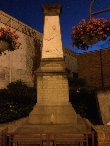Monument aux Morts D'Annezin