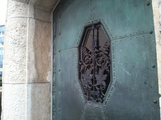 Kunstvolle Tür