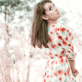 Evaa by Jnr Lavigne - People Portraits of Women