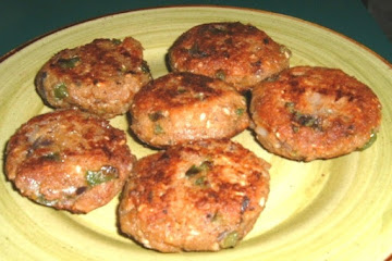 Mini Tempeh “Crab” Cakes