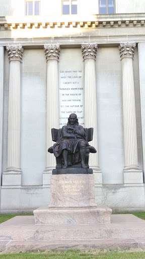 Benjamin Franklin Statue and Quote