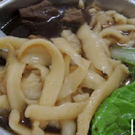 劉易記牛肉刀削麵