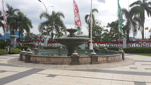 Lamin Etam Fountain