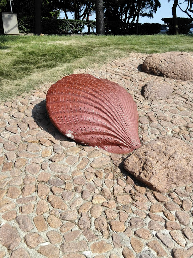 贝壳雕塑