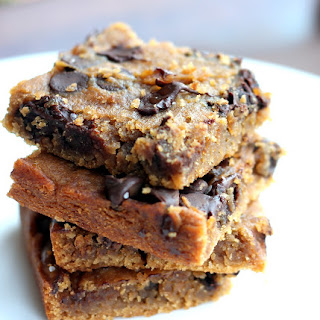 Flourless Chocolate Chip Chickpea Blondies with Sea Salt {vegan, gluten-free & healthy}