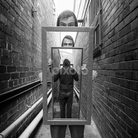 Trick photography  by Adam Scarf - Digital Art People