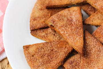 Homemade Cinnamon Sugar Pita Chips