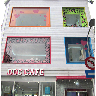 【台北】東區-DDC Cafe Double Dutch Club‧浪漫愛心莓果麻吉鬆餅