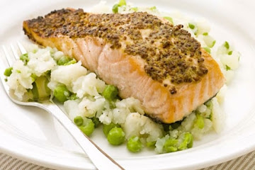 Mustard salmon with pea & celeriac mash