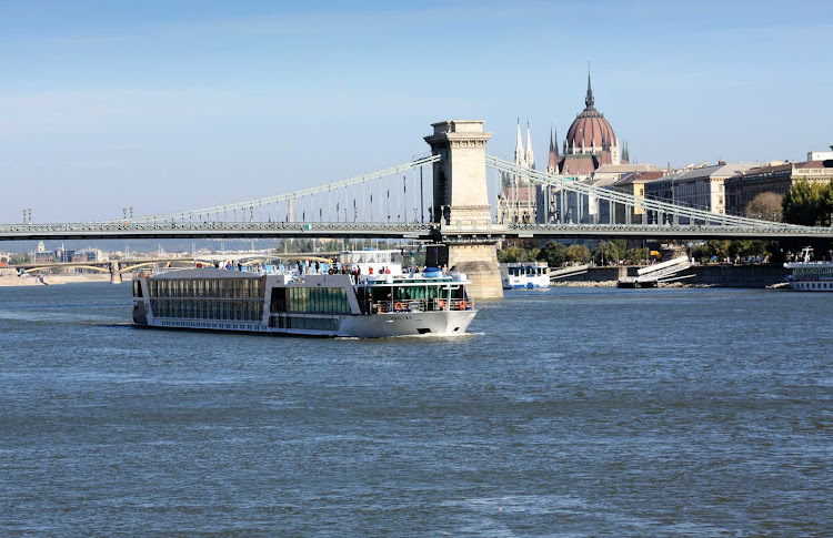 Take a romantic cruise to Budapest aboard the luxury river cruise ship AmaLyra.