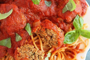 Slow Cooker Turkey Pesto Meatballs &amp; Marinara