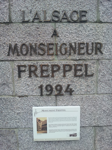 Monument Freppel & St.Pierre-P