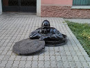 Памятник Сантехнику