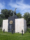 Monument 2 Cai