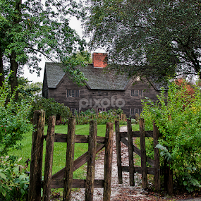 Gates at the Whipple House by David Stone - Buildings & Architecture Public & Historical